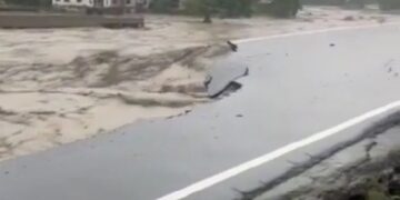 Sikkims Lhonak Lake Explode
