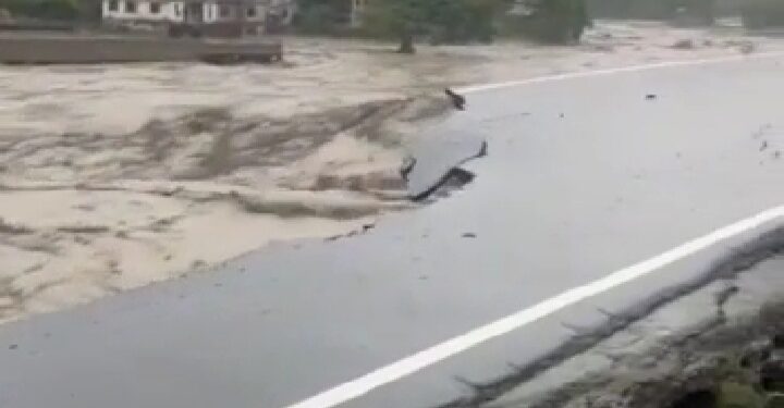 Sikkims Lhonak Lake Explode