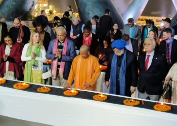 Foreign Guests in Kashi
