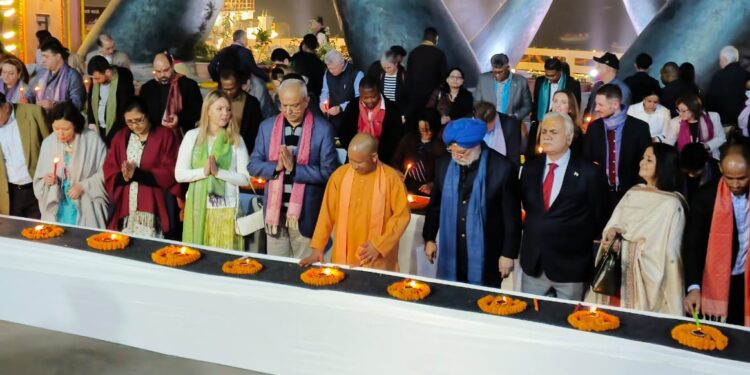 Foreign Guests in Kashi