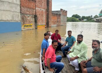 Ganga water level near warning point