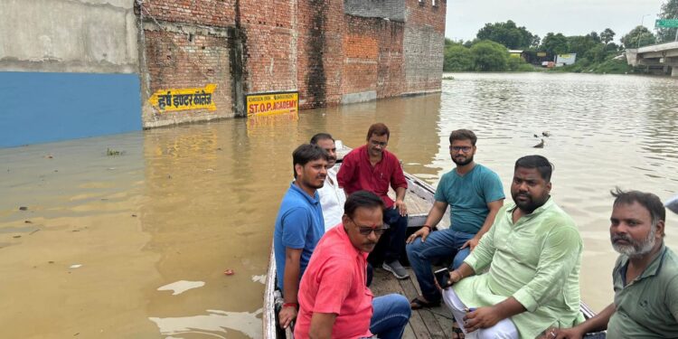 Ganga water level near warning point