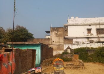 graveyard in jaunpur
