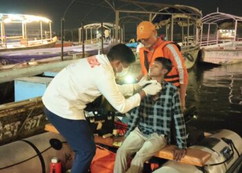Cruise ship collides with boat